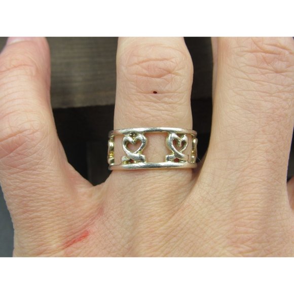 Size 6.5 Sterling Silver Rustic Unique Hearts Band Ring Vintage Statement - Picture 2 of 7